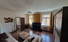 Apartman 63M2 S Balkonem V Lazenskem Centru
