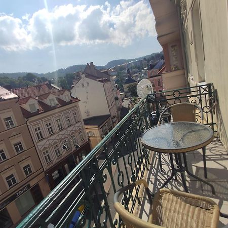 Apartman 63M2 S Balkonem V Lazenskem Centru Карловы Вары Экстерьер фото